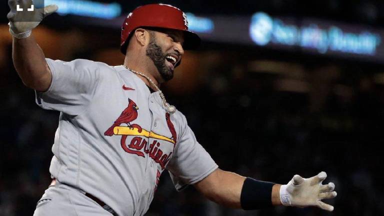 Albert Pujols tuvo una semana histórica, al alcanzar los 700 jonrones de por vida en las mayores.