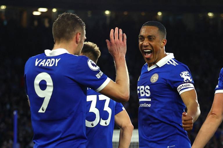 Leicester y Everton dividen puntos en duelo entre clubes involucrados en el descenso