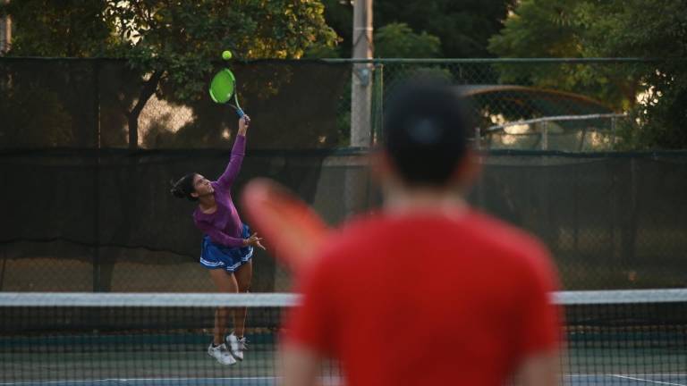 Karen Arellano cae ante Jesús Bojórquez en la categoría Juvenil.