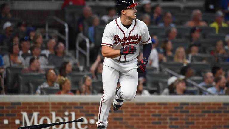 Adam Duvall será una baja sensible para los Bravos de Atlanta.
