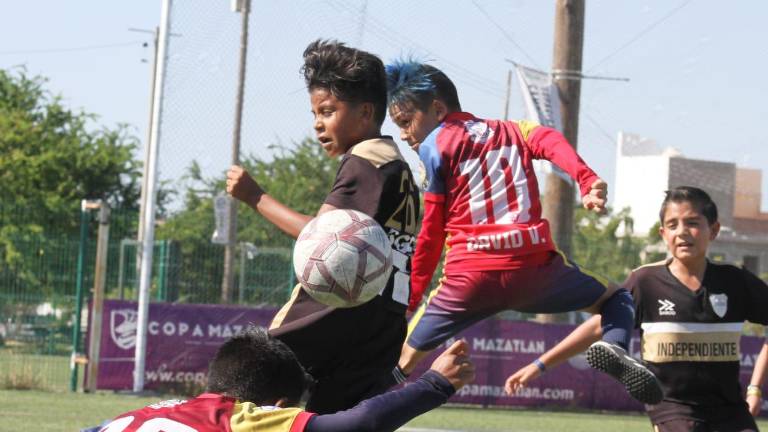 Selección Muralla Mazatlán vence en la categoría U10 a Independiente-Chihuahua por marcador de 1-0.