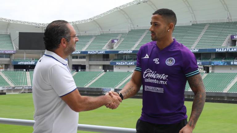 Gonzalo Freitas llega a Mazatlán FC para reforzar el mediocampo para el Apertura 2021 de la Liga MX.