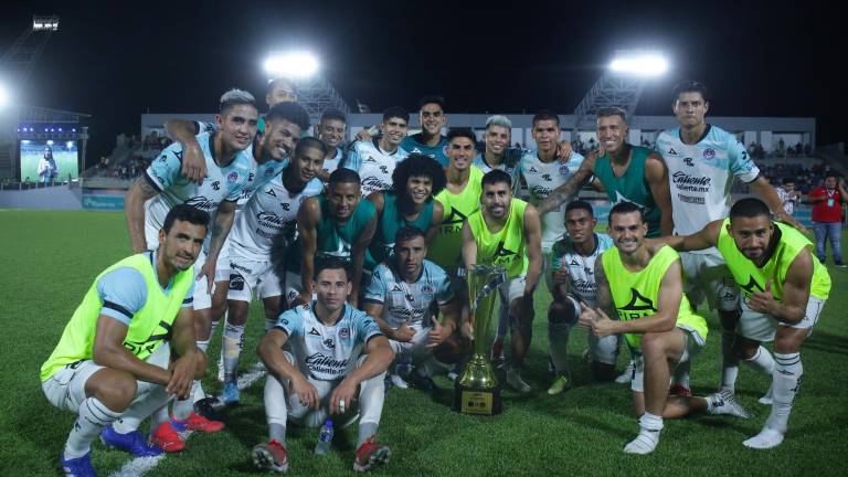 Los Cañoneros se quedan con la Copa Pacífico.