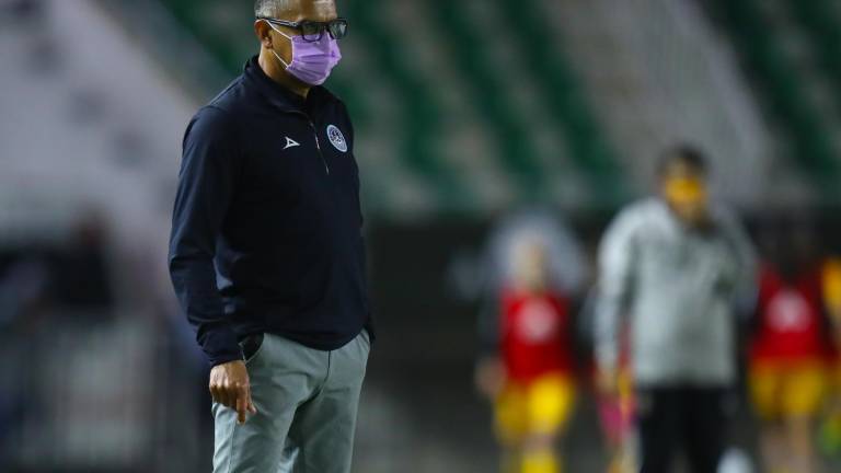 Juan Carlos Mendoza se queda con el esfuerzo mostrado por sus jugadoras, aunque acepta que hay que trabajar más.