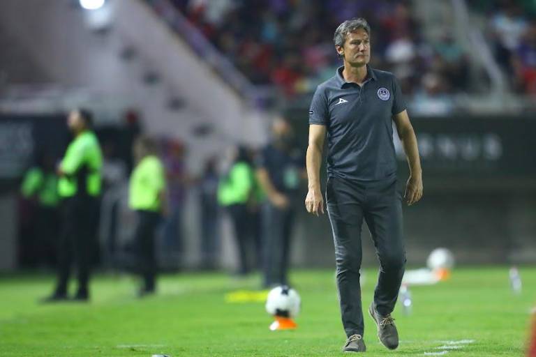 Gabriel Caballero deja la dirección técnica del Mazatlán FC