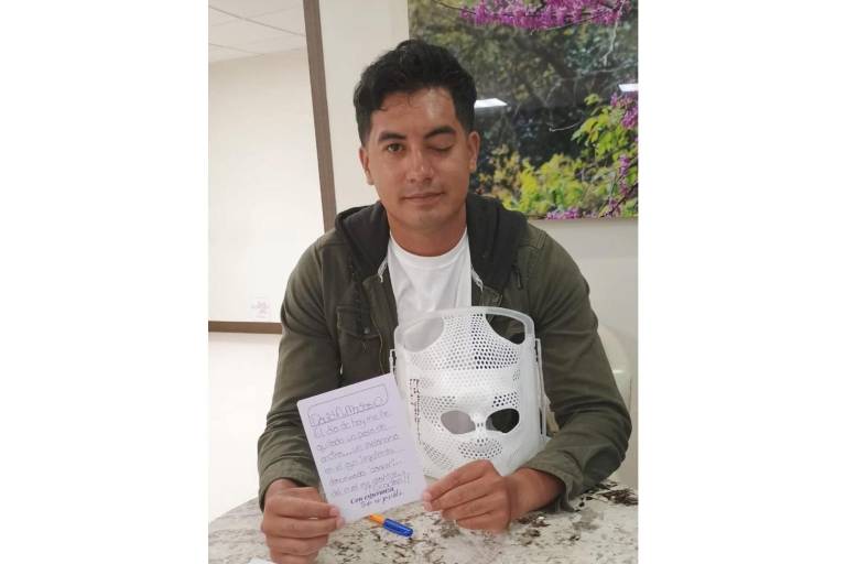 David Osuna tiene recuperación favorable tras radiocirugía de su ojo izquierdo