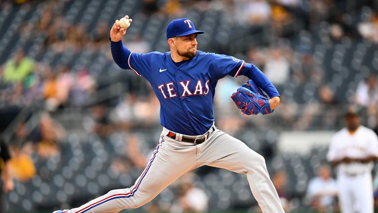 Nathan Eovaldi le tiró las nueve entradas a los Piratas de Pittsburgh para vencerlos.
