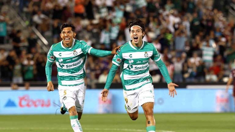 Jordan Carrillo festeja su gol.