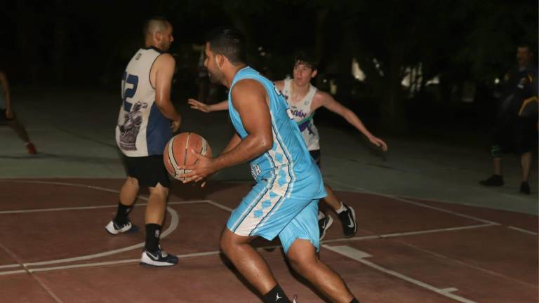 Huskys sufre para vencer a Capibaras.