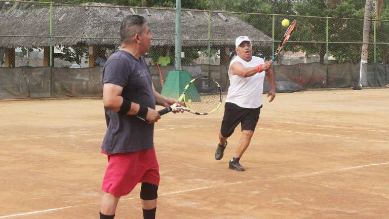 Abraham Herrera y Sergio Sánchez salen airosos en su compromiso sabatino.