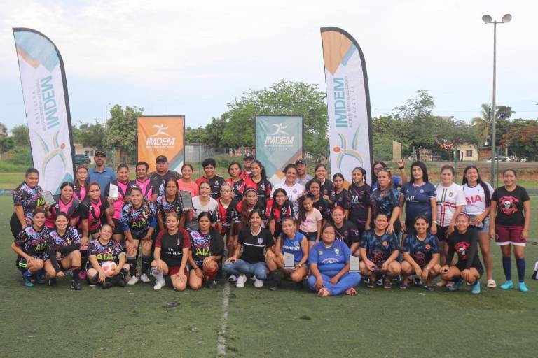 Reconocen a las mejores jugadoras de Vistas del Mar