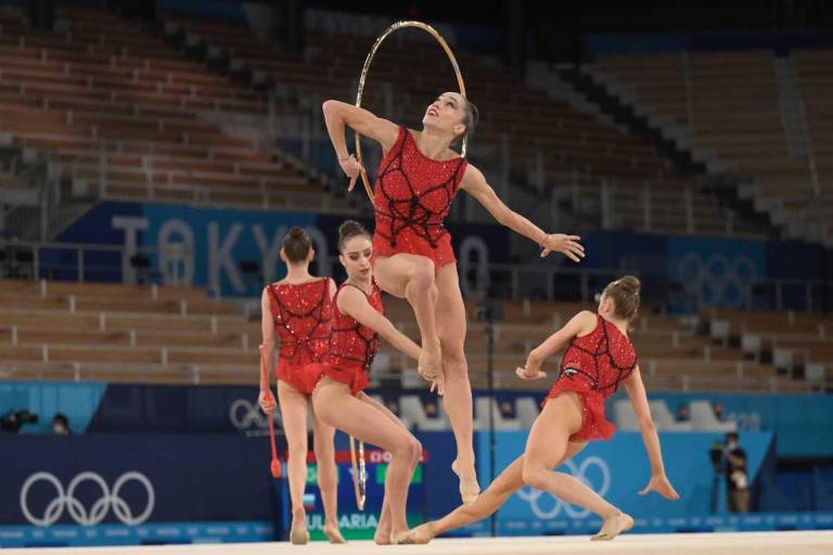 Bulgaria rompe hegemonía del ROC en concurso completo por equipos de gimnasia rítmica en Tokio 2020