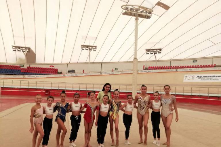 Comparten mazatlecas entrenamientos con selección de gimnasia rítmica de Aguascalientes
