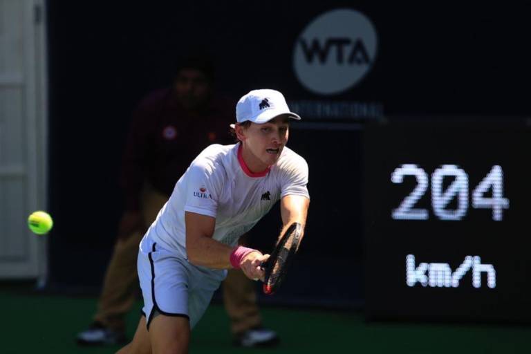 Luis Patiño termina como finalista en el World Tennis Tour Cancún 2022