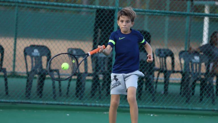 Francisco Sandoval suma doble victoria.