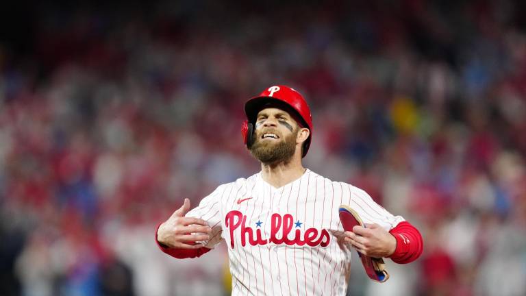 Bryce Harper volverá a jugar a la defensiva, pero lo hará en la primera base.