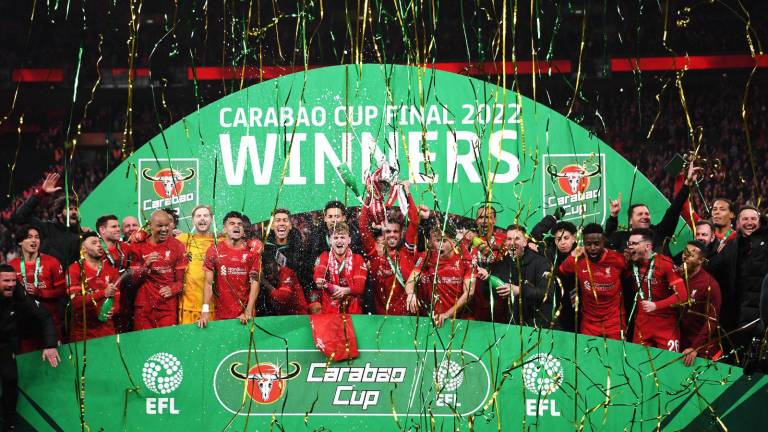 Liverpool festeja su título de Copa.