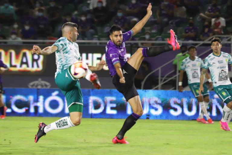 Mazatlán FC viene de atrás para vencer al León