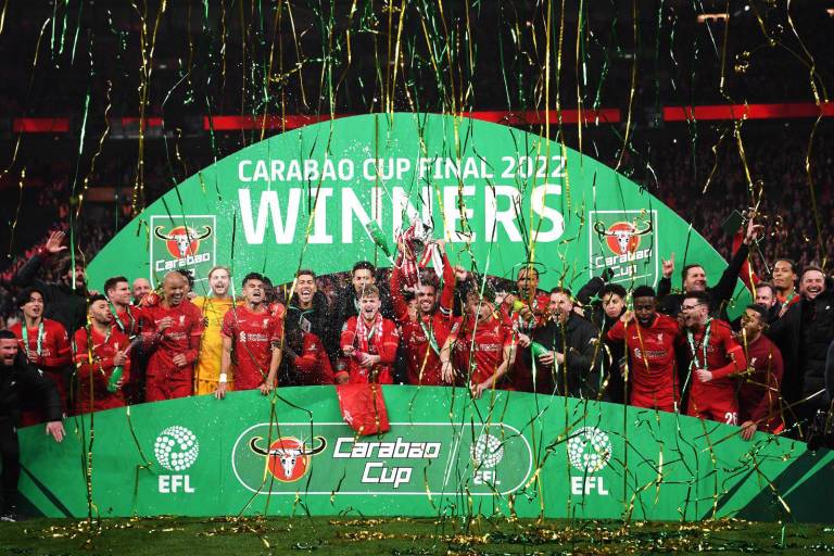 Liverpool vence 11-10 a Chelsea en penaltis en la final de la Copa de la Liga inglesa