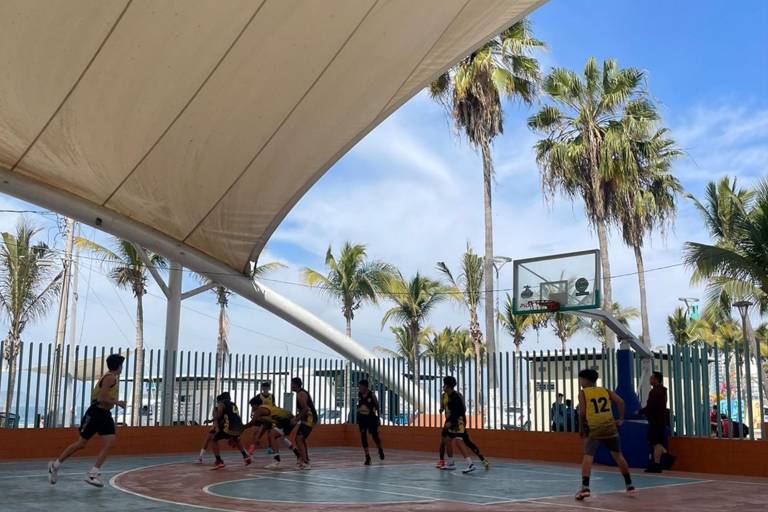 Sinaloa B derrota a hermano mayor en Internacional Global Basketball