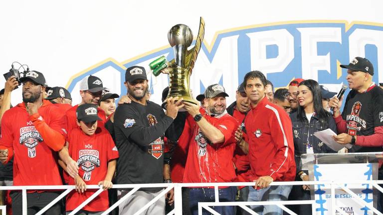 Albert Pujols se estrenó como mánager en República Dominicana y llegó a los Leones del Escogido al título.