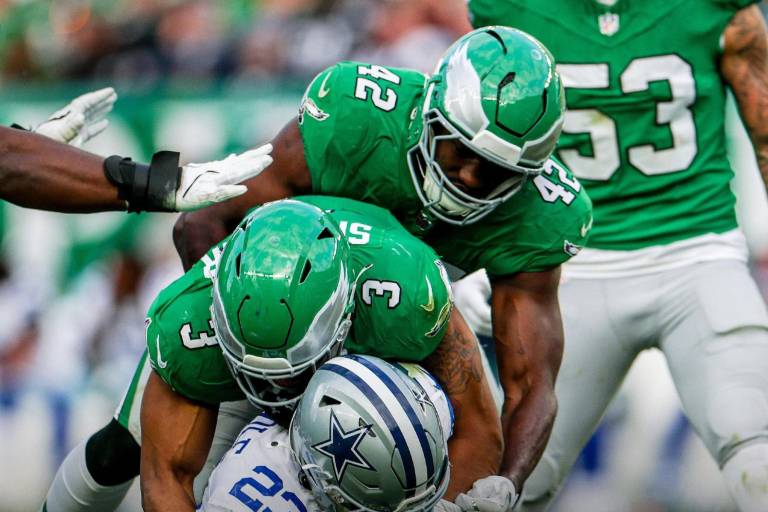 Eagles asegura la división y mira a playoffs con paliza sobre Cowboys