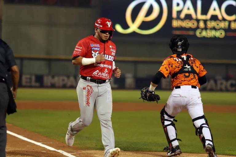 Venados de Mazatlán enfría Hermosillo al vencer 6-2 a Naranjeros en el arranque de la serie
