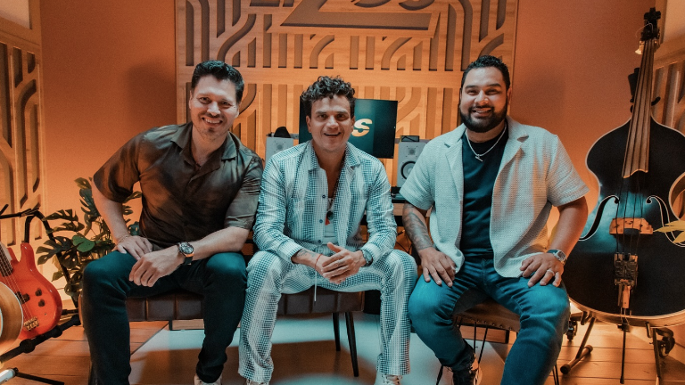Banda MS y Silvestre Dangond lanzan Regalo de vida.