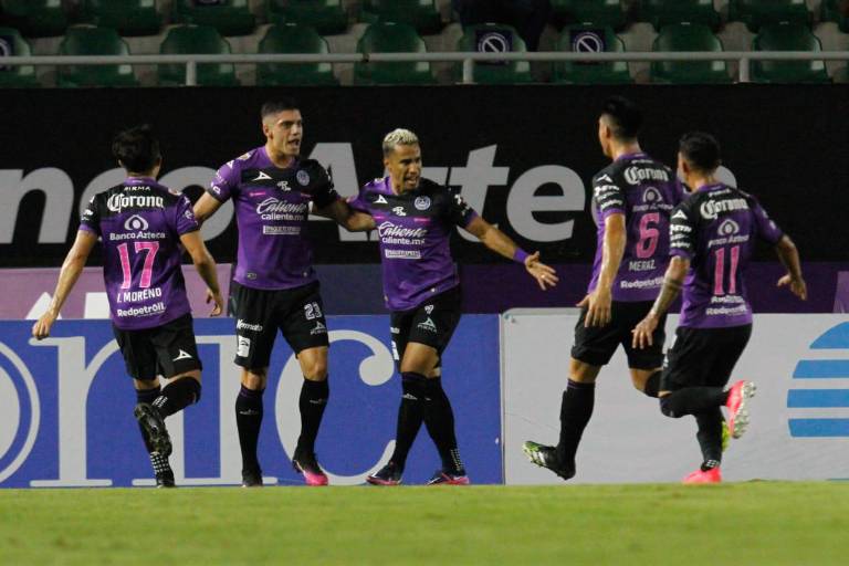 Mazatlán FC se cansa de fallar, pero logra vencer por la mínima al sublíder Atlas