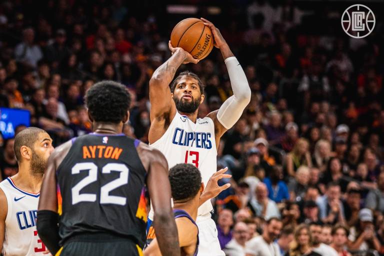 Clippers prevalecen en Phoenix y obligan a un sexto juego en las finales del Oeste de la NBA
