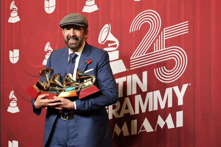 Triunfa Juan Luis Guerra en los Latin Grammy 2024