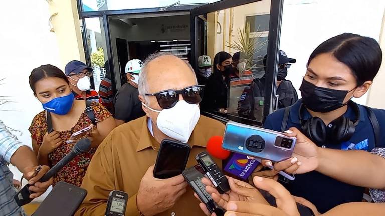 El Alcalde de Mazatlán, Luis Guillermo Benítez Torres.