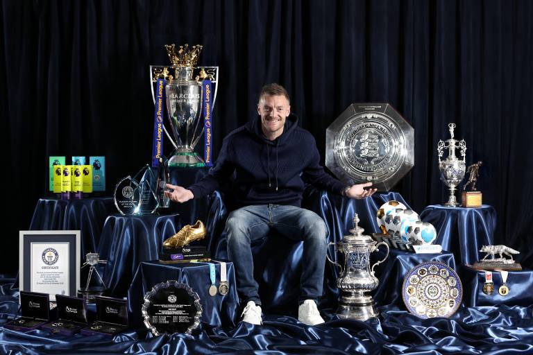 Jamie Vardy se despide del Leicester City tras 13 años de gloria