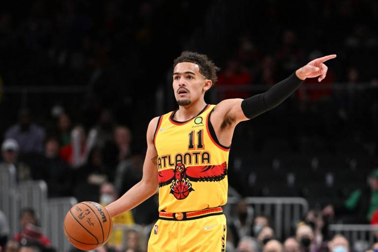 Con gran actuación de Trae Young, los Hawks ahondan la crisis de los Lakers