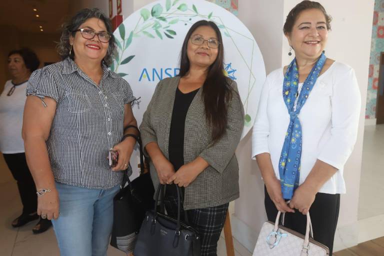 Integrantes de Anspac Mazatlán escuchan mensaje de unión familiar