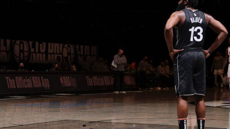 James Harden no pudo tener un regreso feliz.