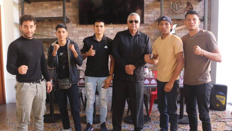 Zápari Boxing organiza la cartelera.
