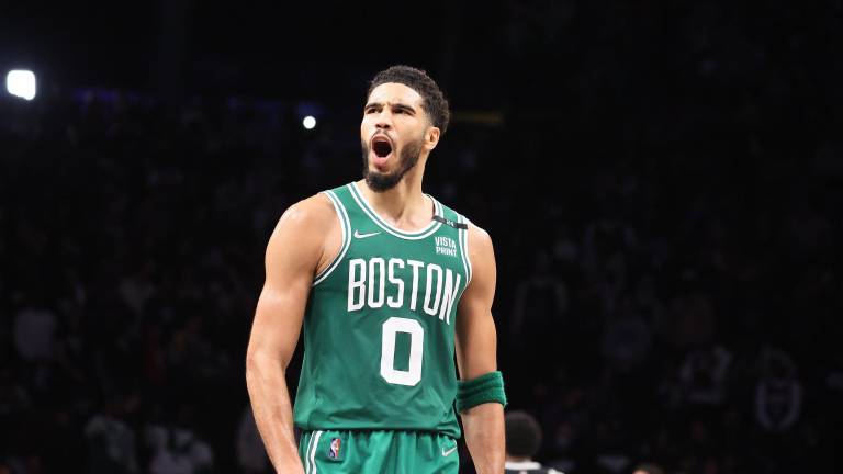 Jayson Tatum volvió a ser figura para los Celtics.