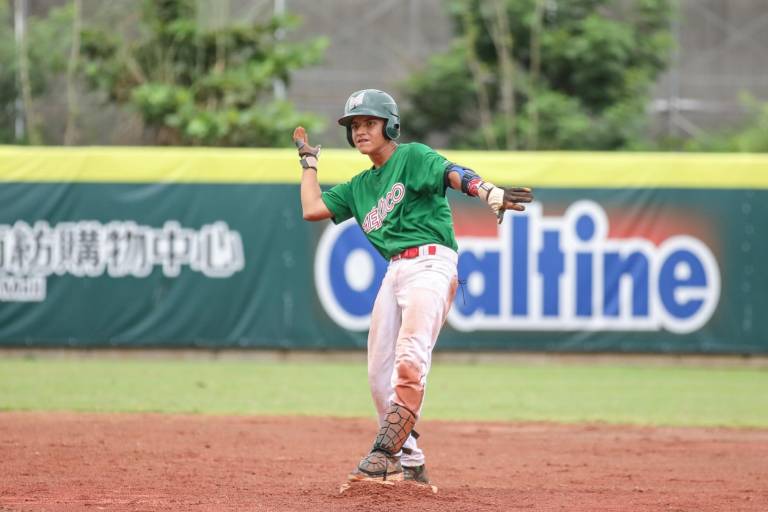 Culichi Ezequiel Rivera es firmado por Dodgers a sus 14 años