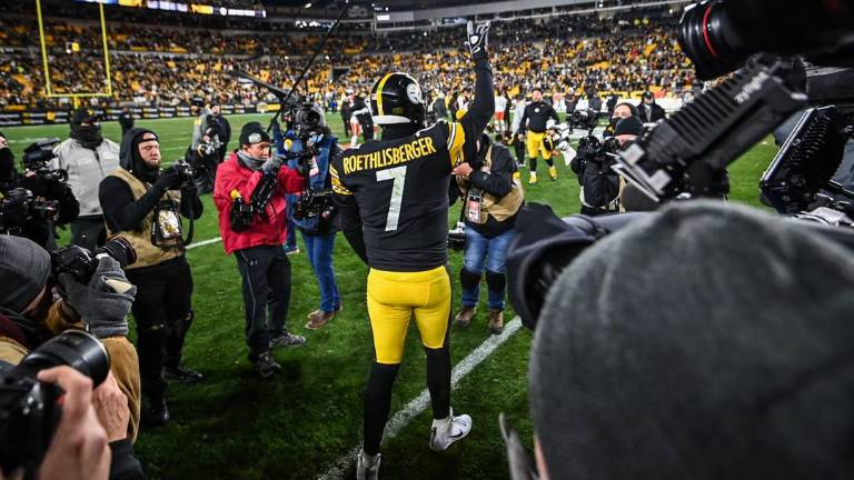 Ben Roethlisberger jugó su último juego frente a la afición de Pittsburgh.