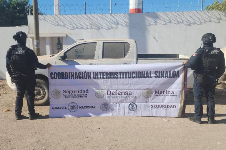 Aseguran camioneta con reporte de robo en Navolato
