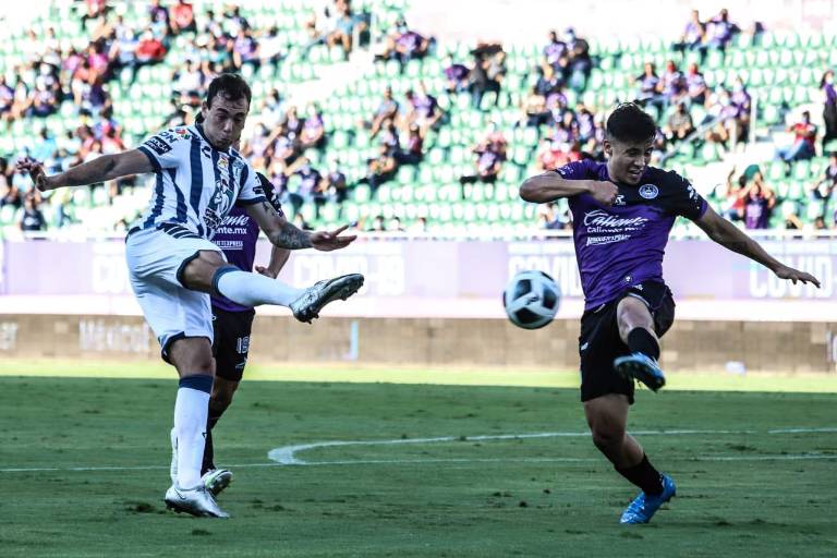 Mazatlán FC mantiene el invicto gracias a par de goles de Camilo Sanvezzo