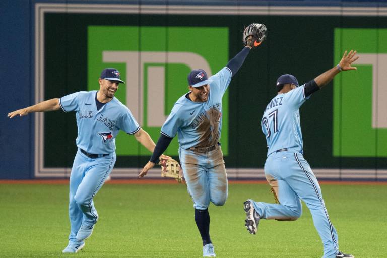George Springer sella remontada sobre Medias Rojas con jonrón