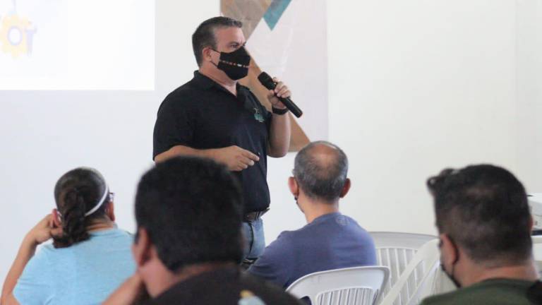 Rafael Ballesteros impartió el primer módulo del curso.