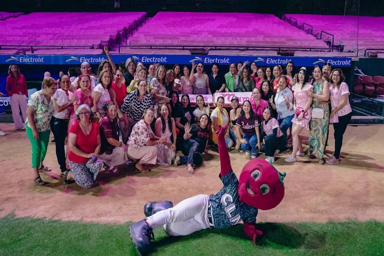 Mujeres invaden el terreno de juego en la capital sinaloense