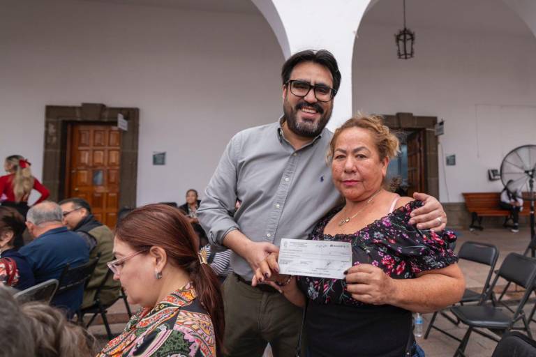 Entrega de cheques y obras, la agenda pública del Alcalde de Culiacán en plena crisis de seguridad