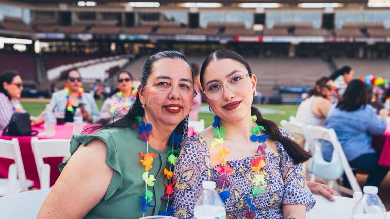 Las madres fueron festejadas por Tomateros.
