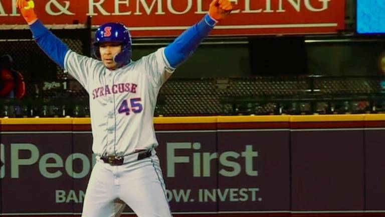 Joey Meneses sigue con su buena temporada en las sucursales de los Mets.