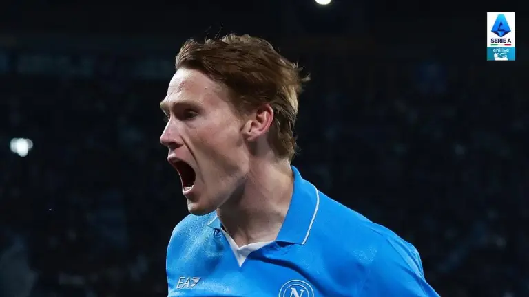 Scott McTominay marca doblete.