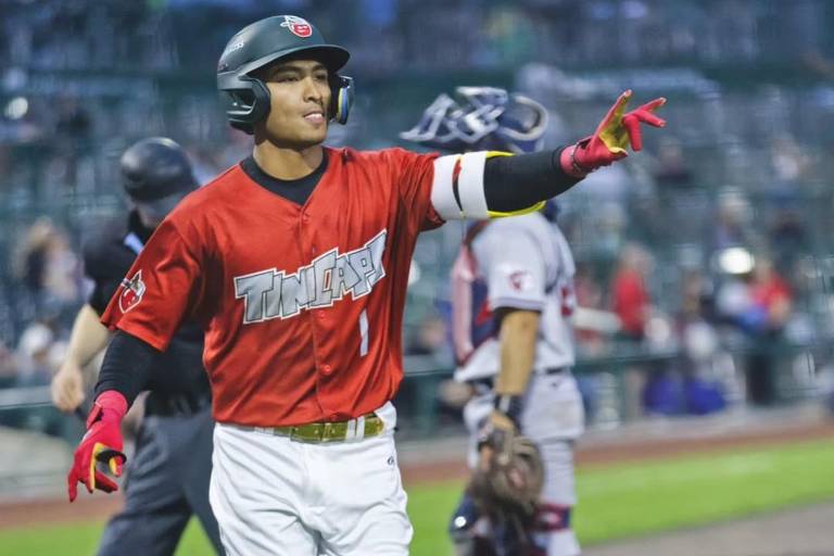 Rosman Verdugo vuelve a mostrar su poder tras ligar tercer juego con jonrón